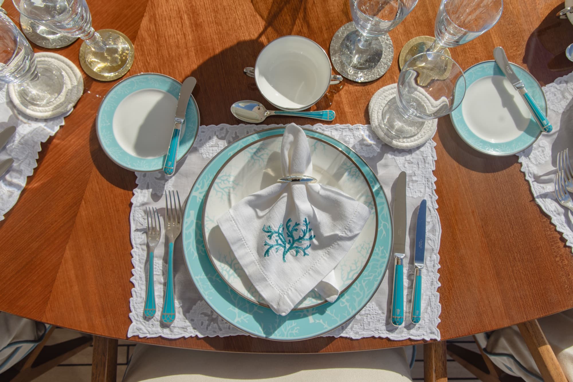 AXIOMA dining area